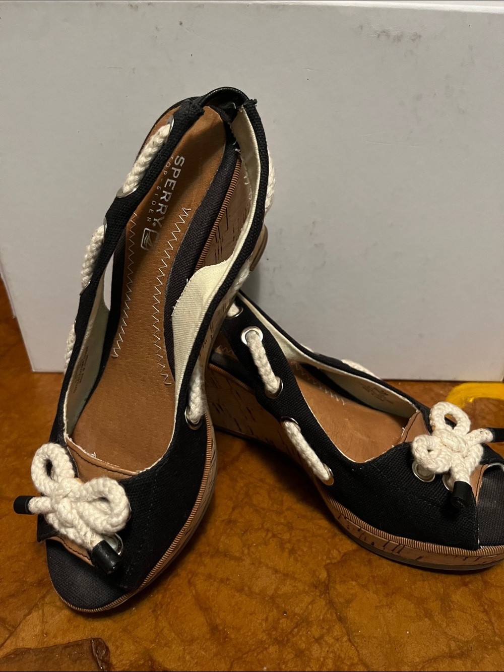 Sperry Black Canvas Peep-Toe Wedge with Cream Rope Trim Sz 6.5